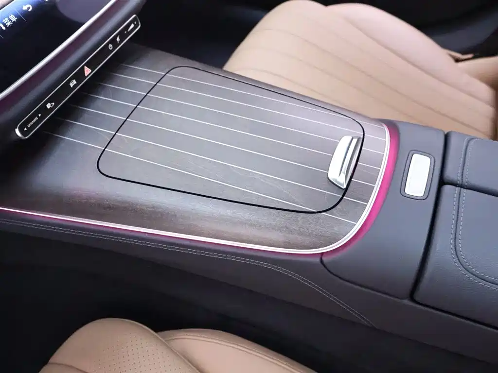 Mercedes-Benz E-Class 2024 — фото 12