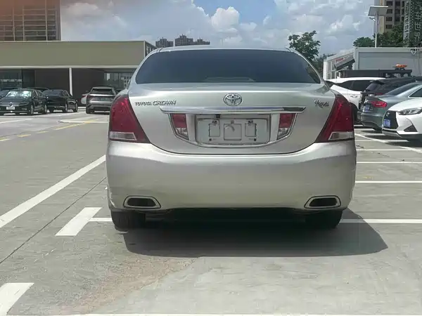 Toyota Crown 2012