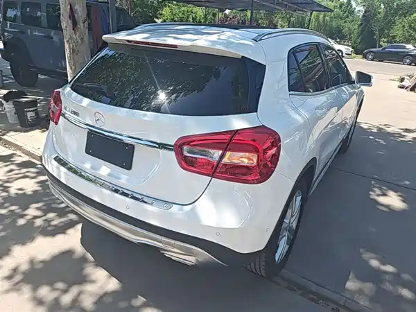 Mercedes-Benz GLA 2016