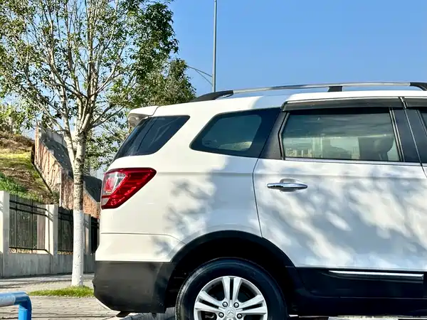 BAIC Huansu S3 2014