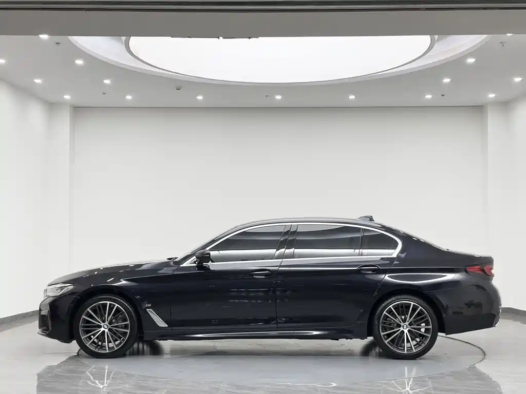 BMW 5 Series 2023