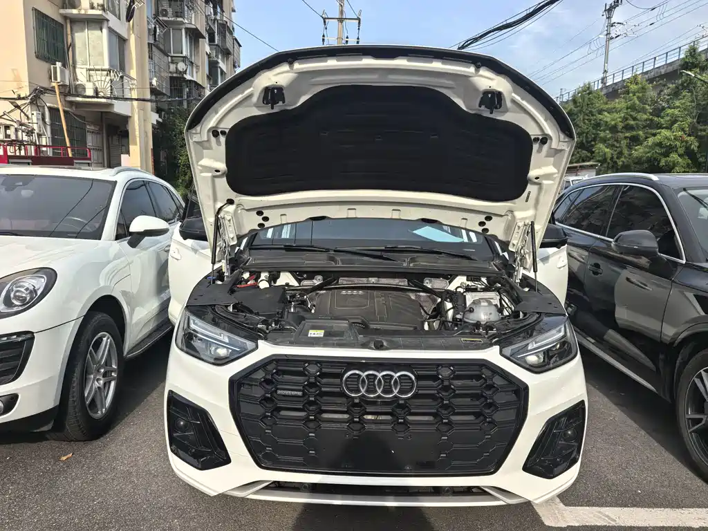 Audi Q5L 2023 — фото 10