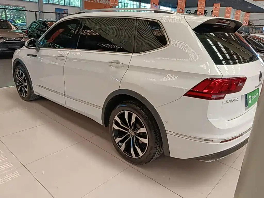 Volkswagen Tiguan L 2021 — фото 23