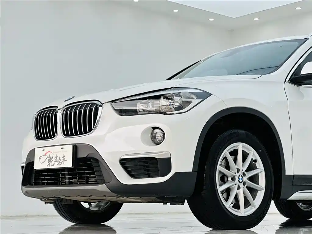BMW X1 2019 — фото 8