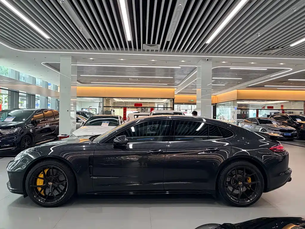 Porsche Panamera 2019 — фото 11
