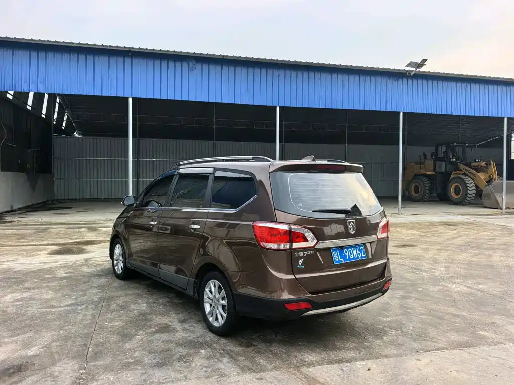 Baojun 730 2015