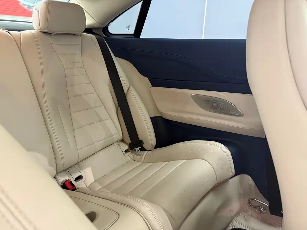 Mercedes-Benz E-Class 2018 — фото 12