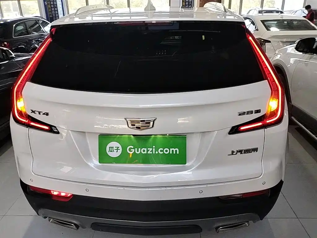 Cadillac XT4 2020 — фото 6