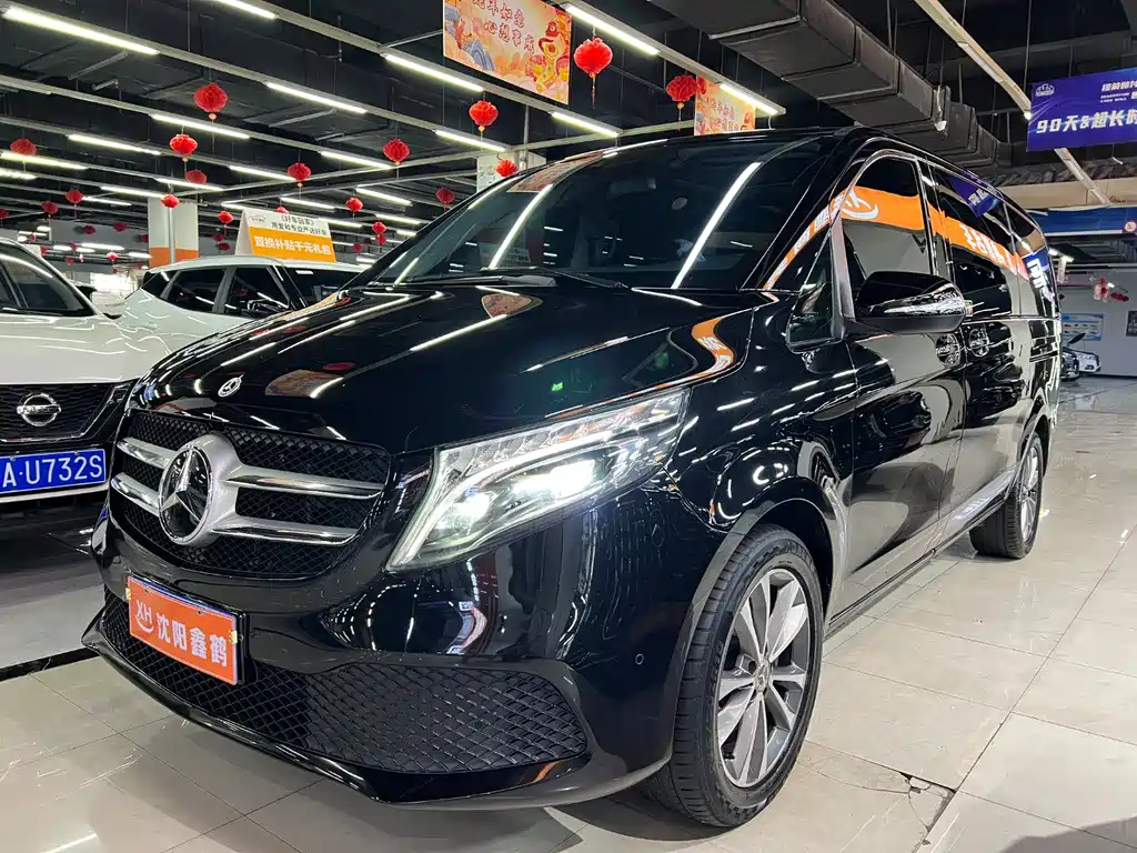 Mercedes-Benz V-Class 2022 — фото 3
