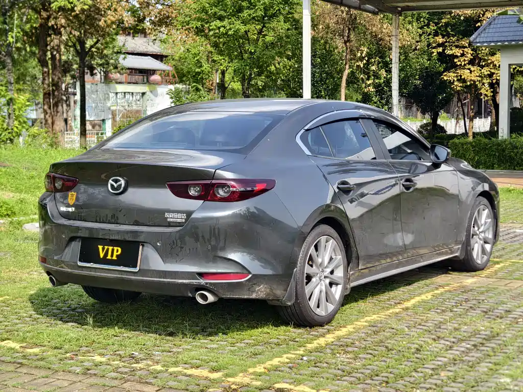 Mazda 3 Axela 2020 — фото 4
