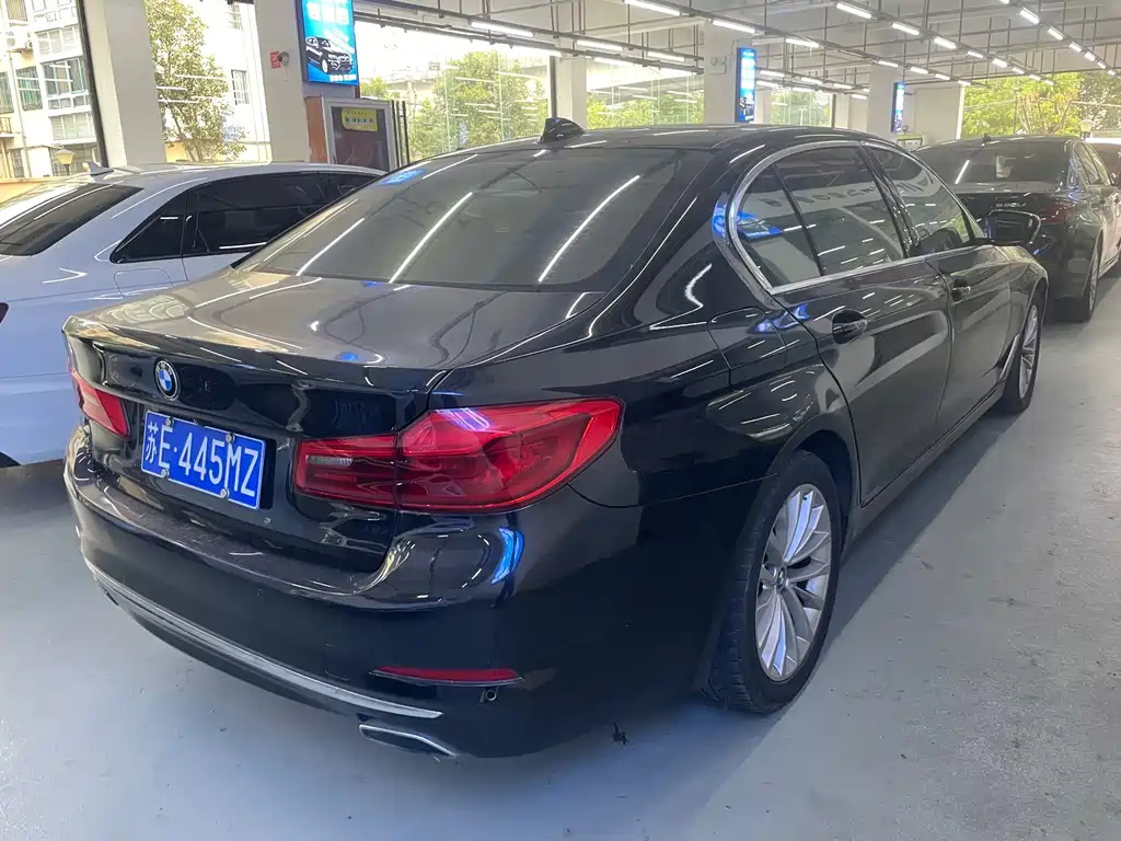 BMW 5 Series 2019