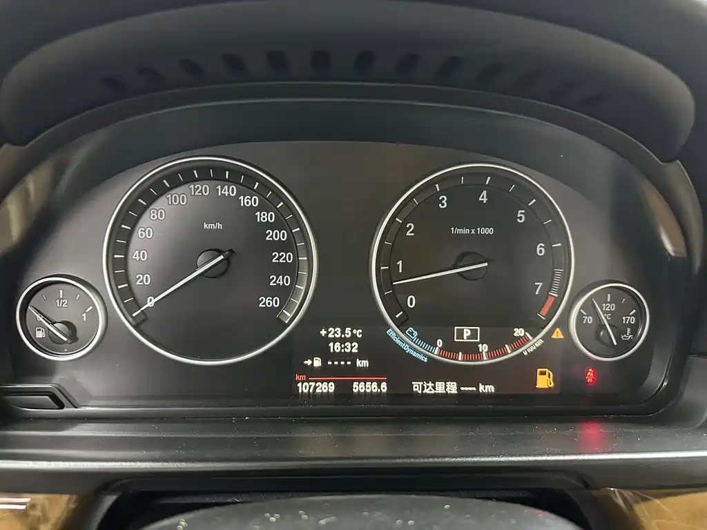 BMW 5 Series 2012 — фото 13