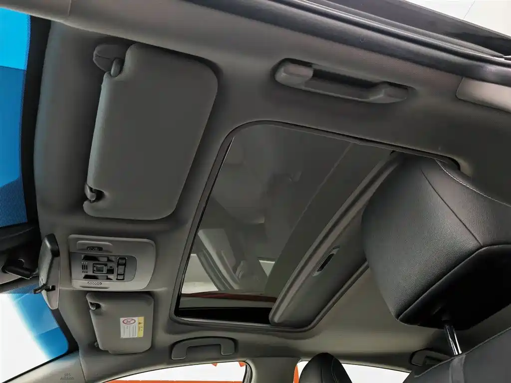 Toyota Camry 2022 — фото 14