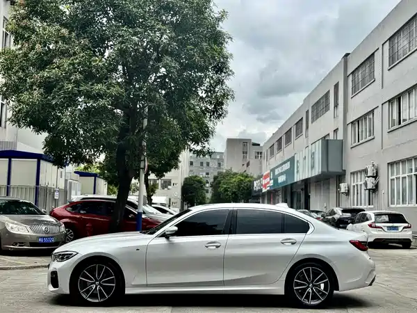 BMW 3 Series 2021