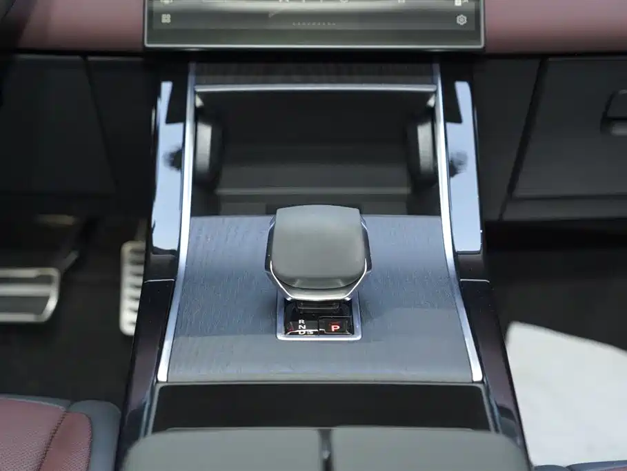 Land Rover Evoque 2025 — фото 8