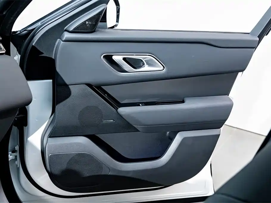 Land Rover Velar 2024 — фото 16