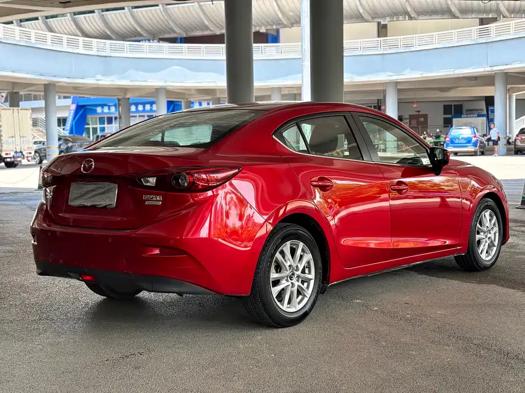 Mazda 3 Axela 2016
