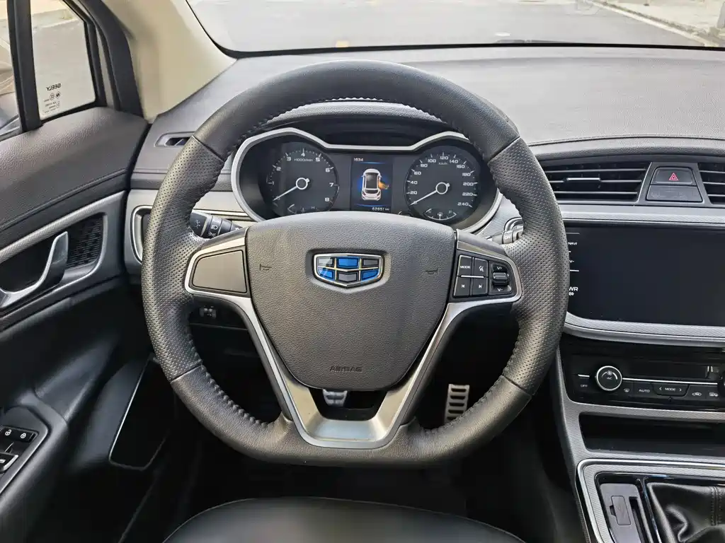 Geely Emgrand GS 2018 — фото 13