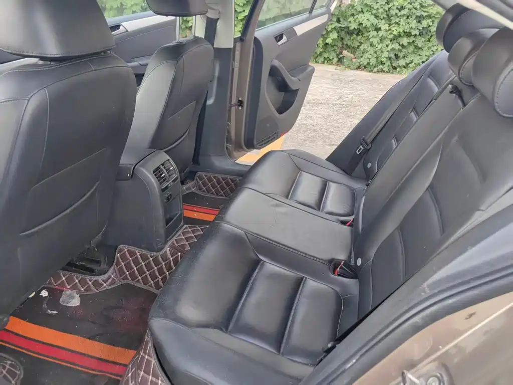 Volkswagen Sagitar 2013