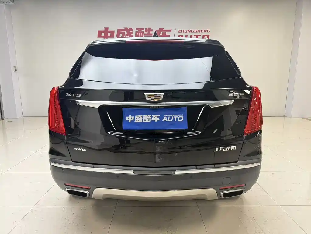 Cadillac XT5 2017 — фото 13