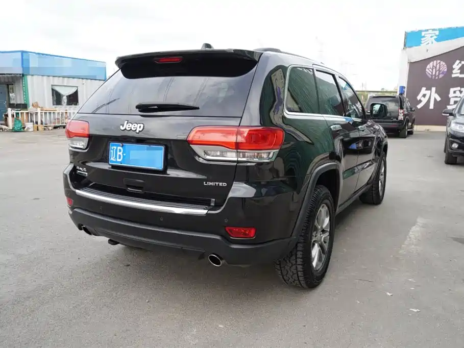 Jeep Grand Cherokee 2014 — фото 12