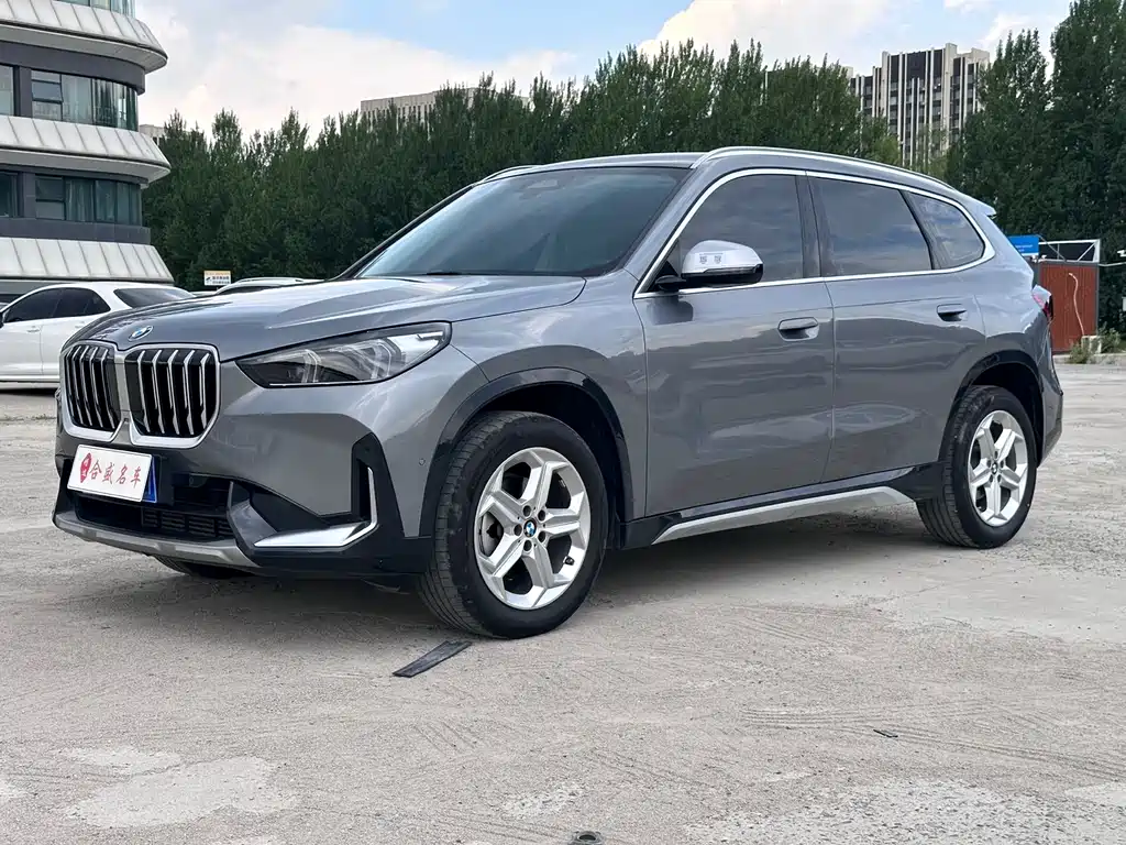 BMW X1 2023 — фото 1