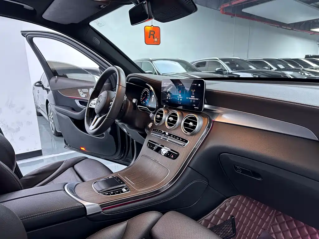 Mercedes-Benz GLC 2021 — фото 17