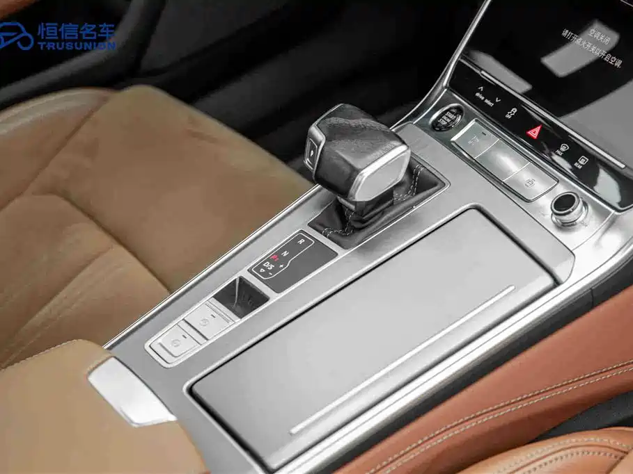 Audi A7L 2025 — фото 19