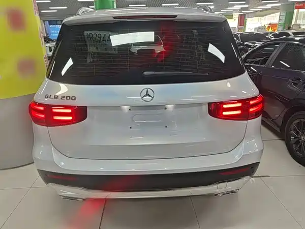 Mercedes-Benz GLB 2024