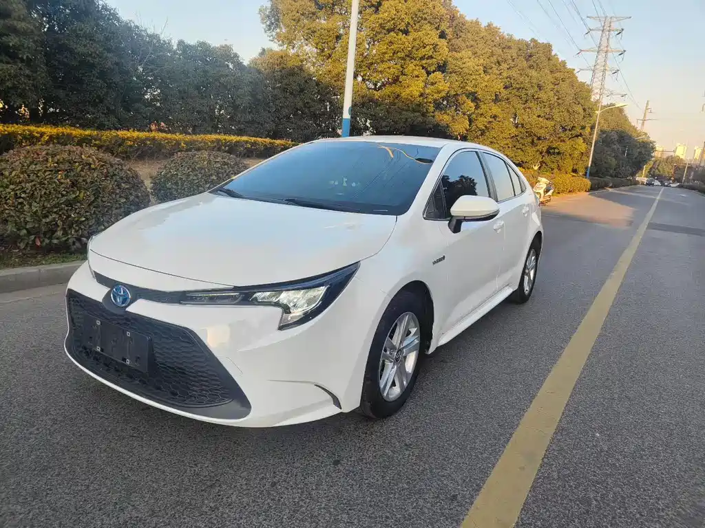 Toyota Levin 2022 — фото 1
