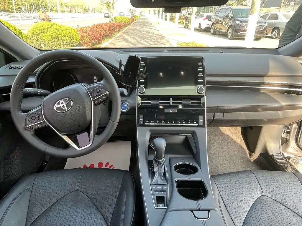 Toyota Avalon 2022 — фото 10