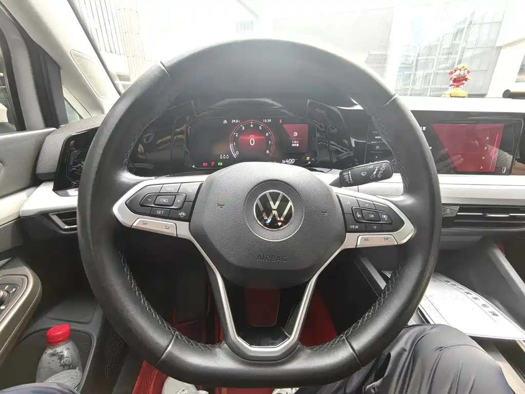 Volkswagen Golf 2021