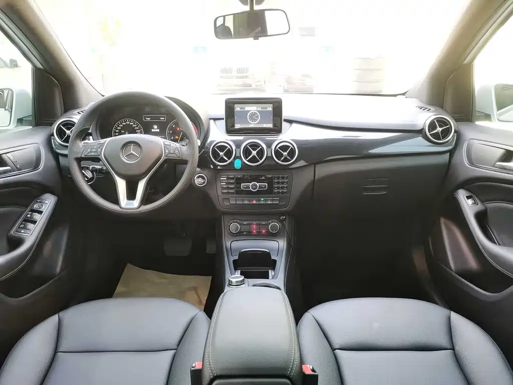 Mercedes-Benz B-Class 2014 — фото 11