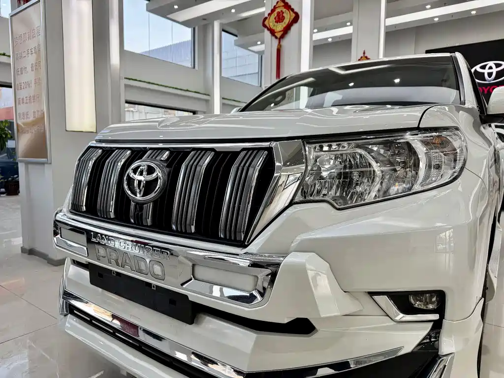 Toyota Prado 2018 — фото 2