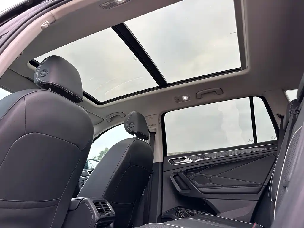 Volkswagen Tiguan L 2024 — фото 12