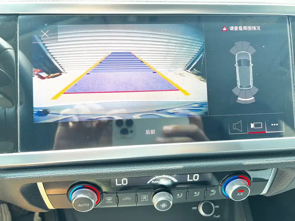 Audi Q3 2021 — фото 18