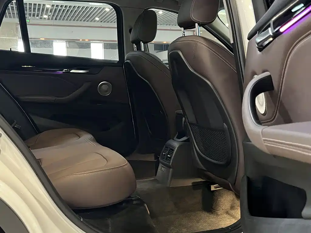 BMW X1 2021 — фото 13