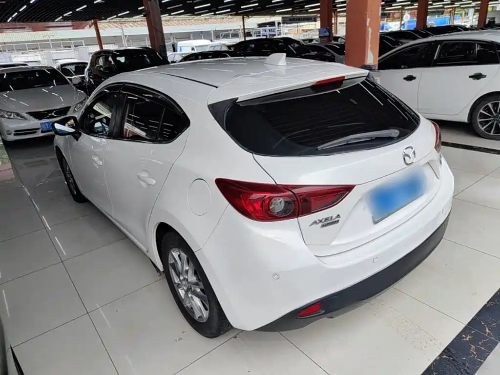 Mazda 3 Axela 2016 — фото 5