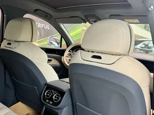 Bentley Bentayga 2026