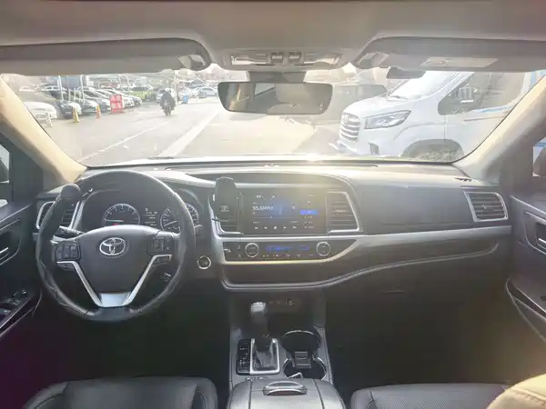 Toyota Highlander 2019