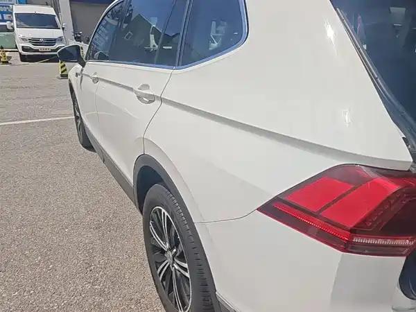 Volkswagen Tiguan L 2017