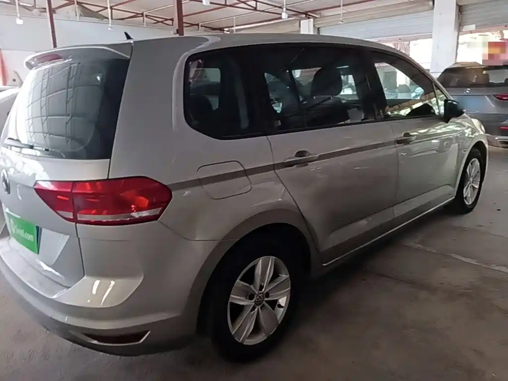 Volkswagen Touran 2016