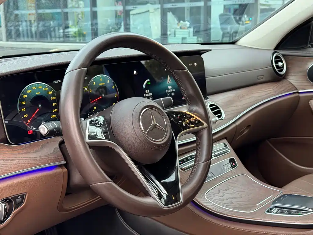 Mercedes-Benz E-Class 2022