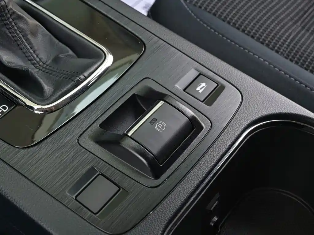 Subaru Legacy 2016 — фото 15