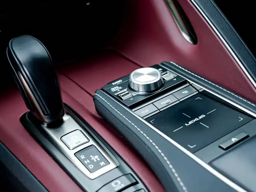 Lexus LC 2022 — фото 18