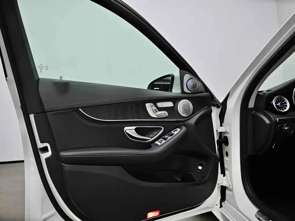 Mercedes-Benz C-Class 2020 — фото 19