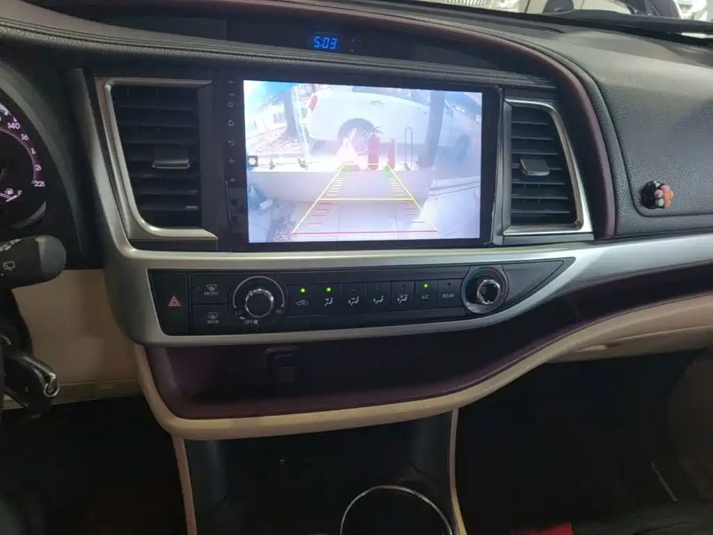 Toyota Highlander 2017 — фото 13