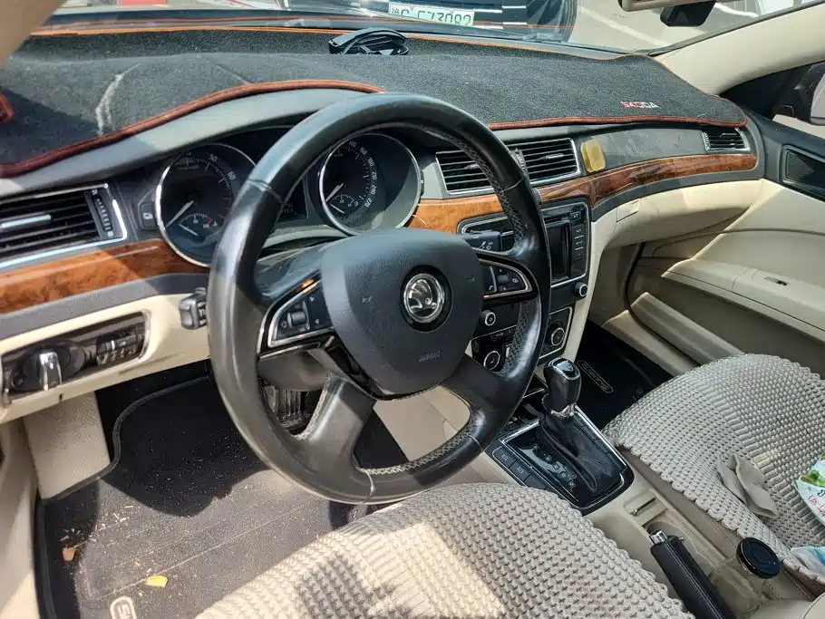Skoda Superb 2013 — фото 12