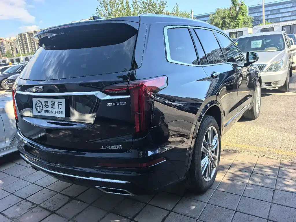 Cadillac XT6 2022 — фото 19