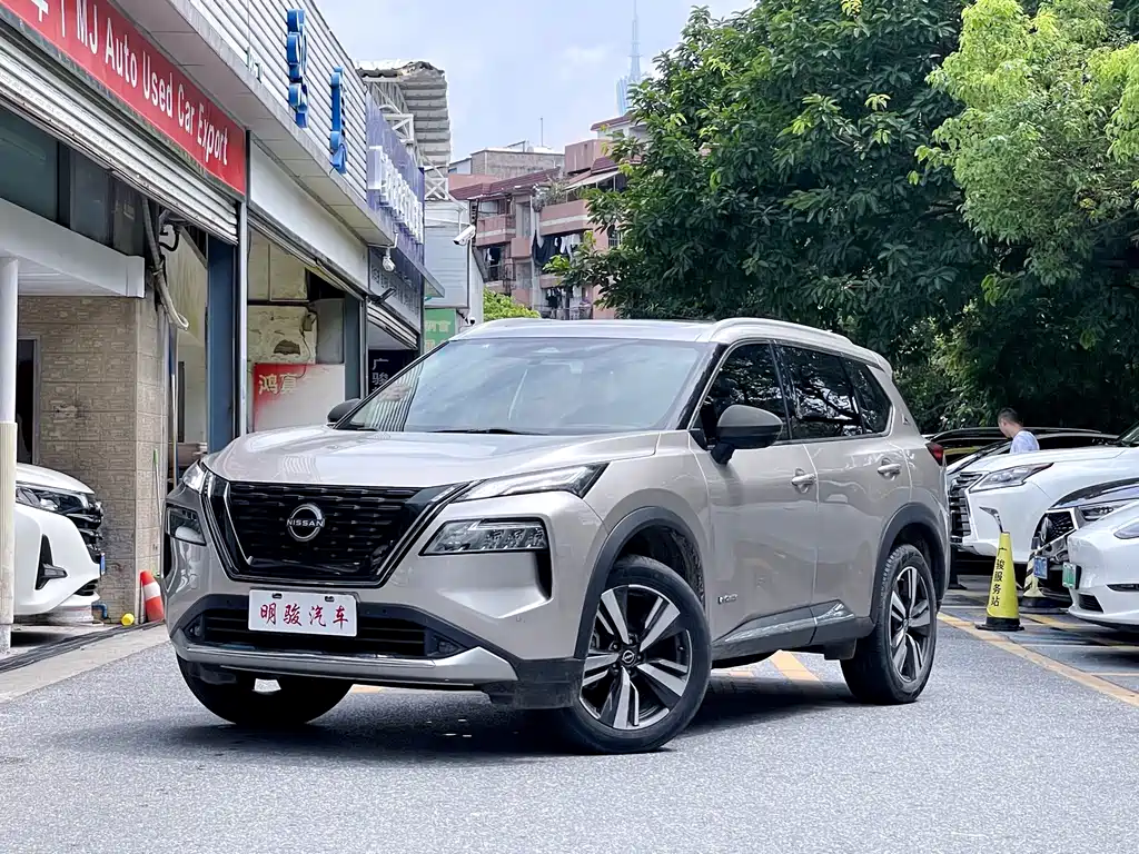Nissan X-Trail 2023 — фото 1